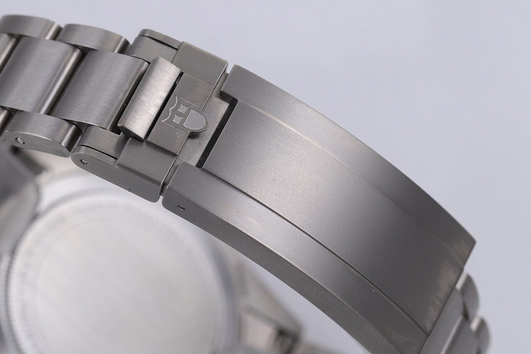 Pelagos 39 Black Dial Titanium Bracelet Watch