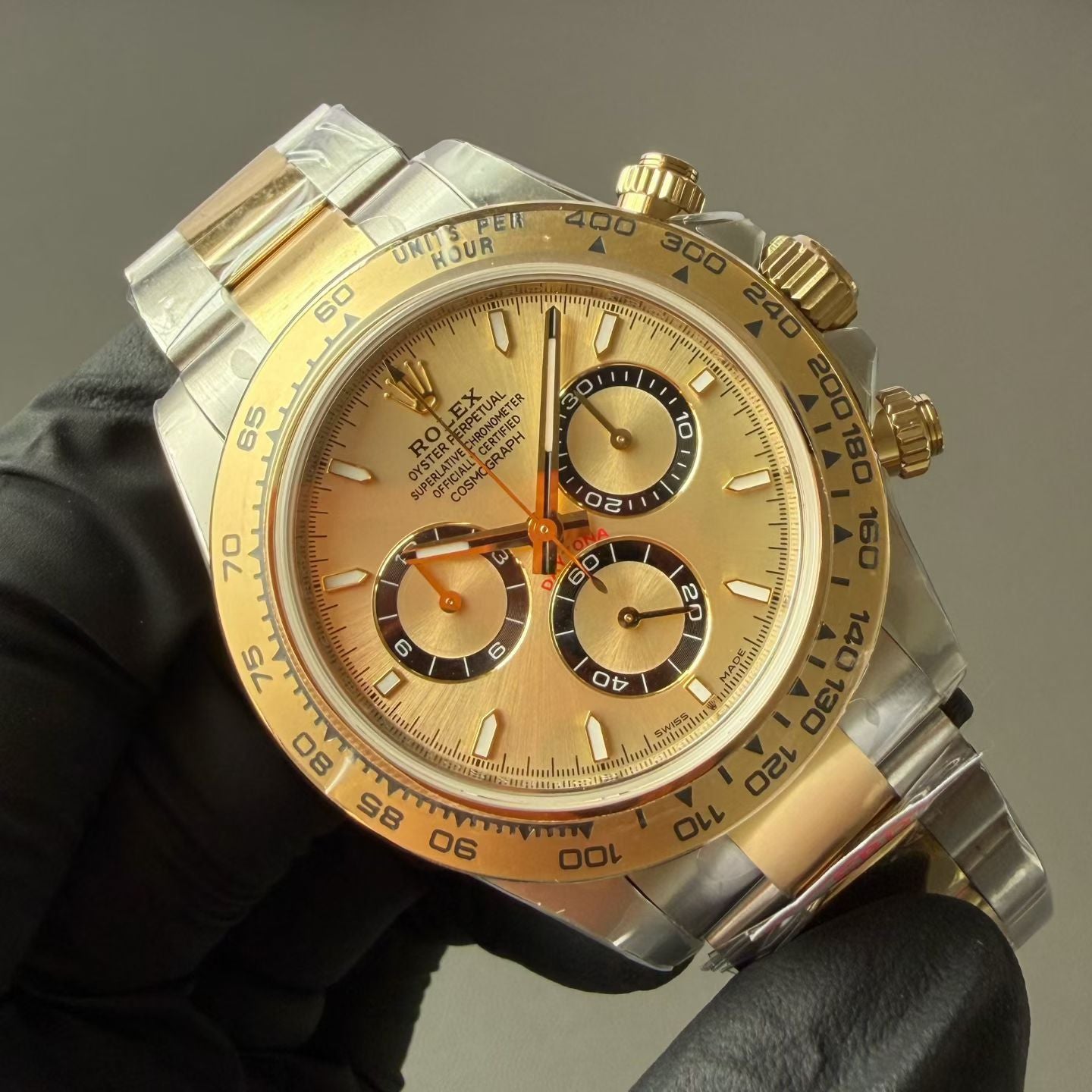 Daytona Cosmograph Two Tone Yellow Gold Black Dial Oyster Bracelet