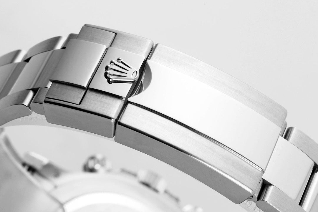Daytona Rainbow Diamond Dial Oyster Bracelet Watch