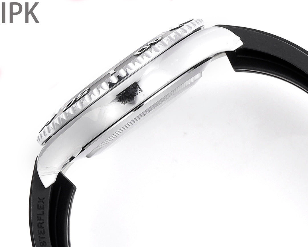 Yacht Master Black Dial Oysterflex Strap Watch