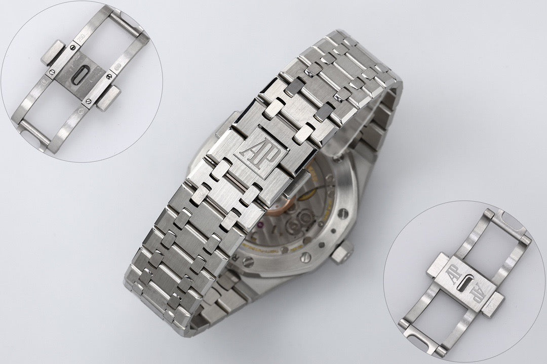 Royal Oak Ice Blue Tapisserie Watch