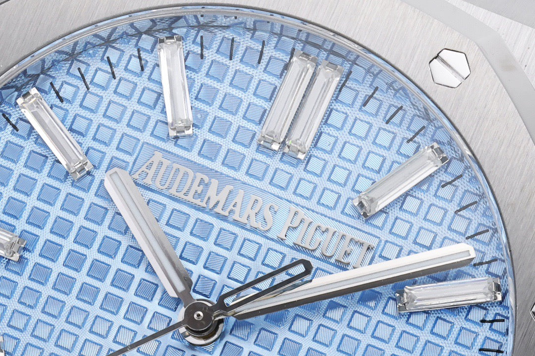 Royal Oak Ice Blue Tapisserie Watch