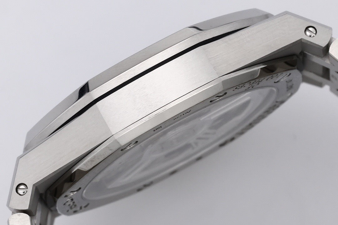 Royal Oak Ice Blue Tapisserie Watch