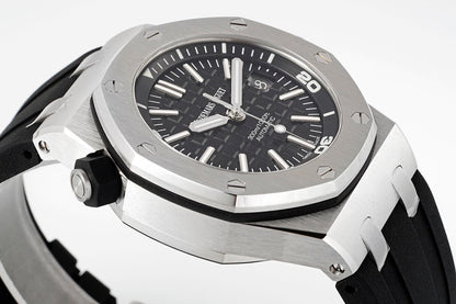Royal Oak Offshore Diver Black Méga Tapisserie Watch
