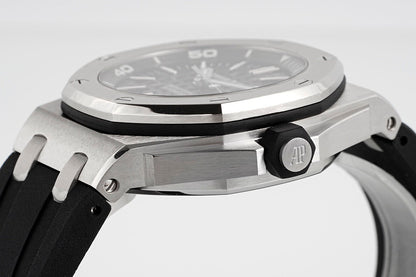 Royal Oak Offshore Diver Black Méga Tapisserie Watch
