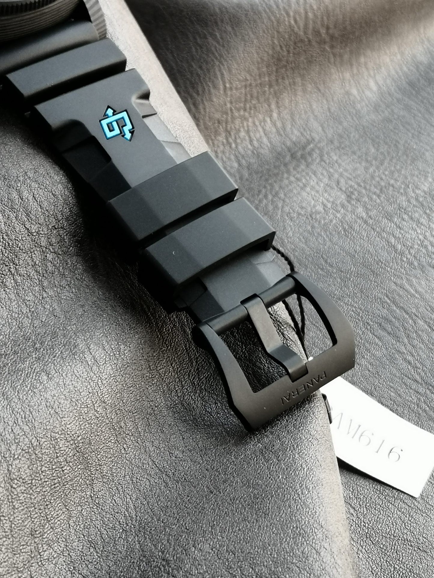 Luminor Submersible Carbotech