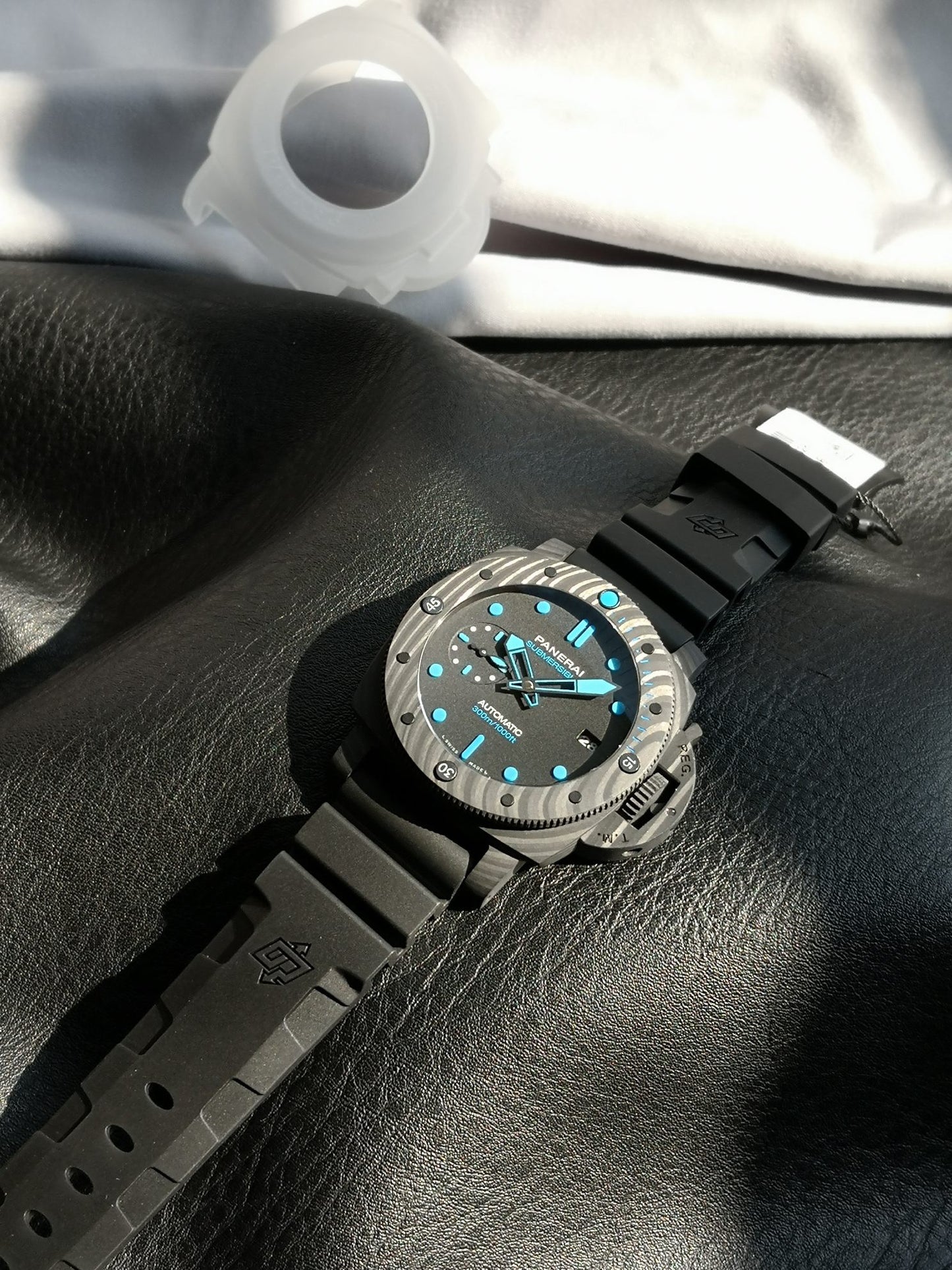 Luminor Submersible Carbotech