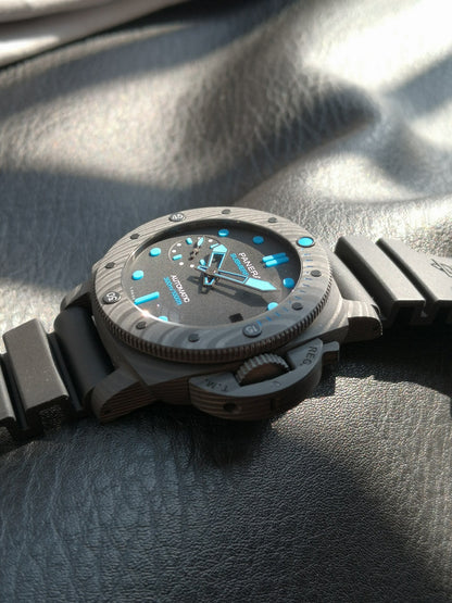 Luminor Submersible Carbotech