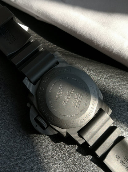 Luminor Submersible Carbotech