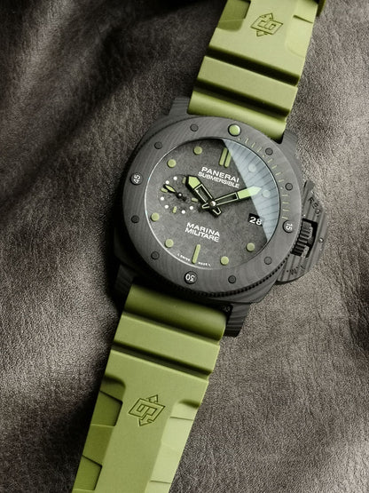 Luminor Submersible Military