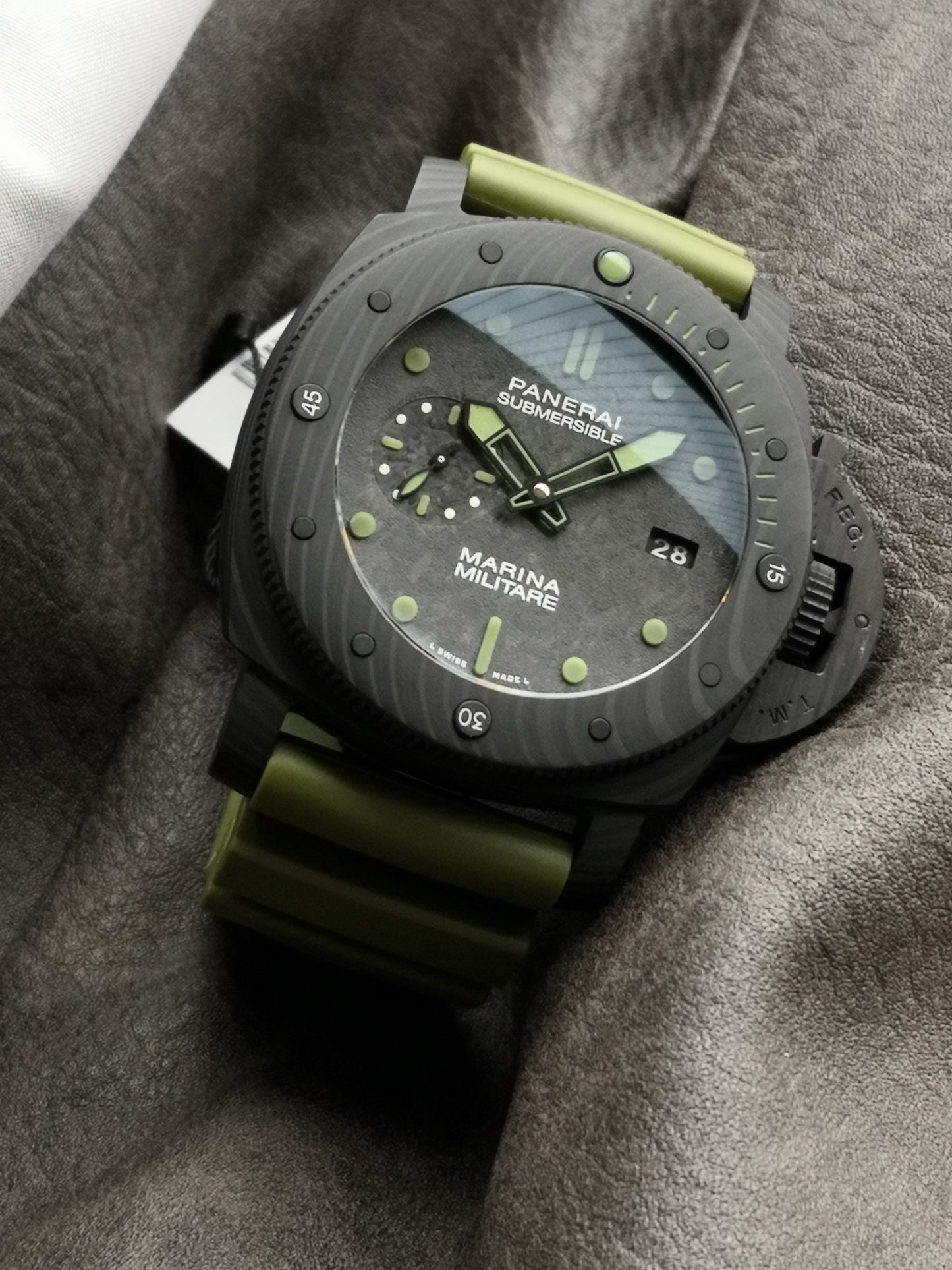 Luminor Submersible Military