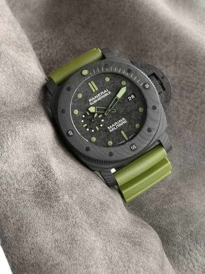 Luminor Submersible Military
