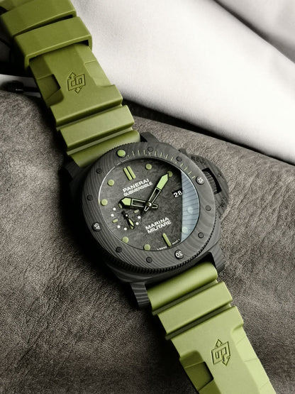 Luminor Submersible Military