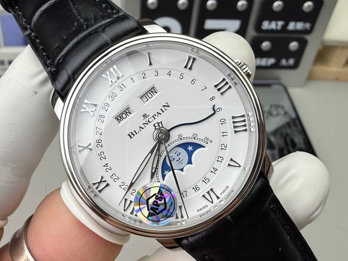 Villeret Complete Calendar Moonphase