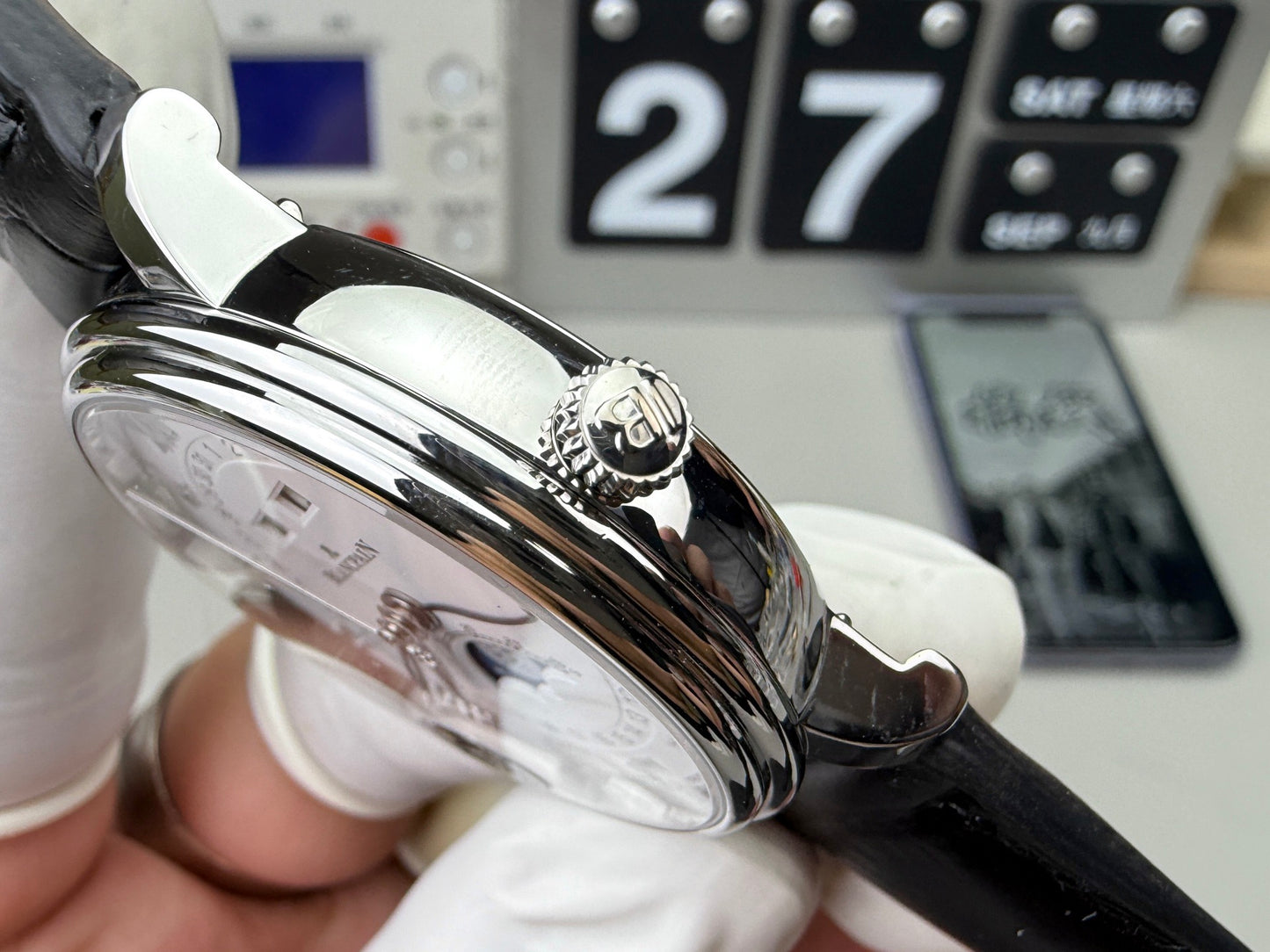 Villeret Complete Calendar Moonphase