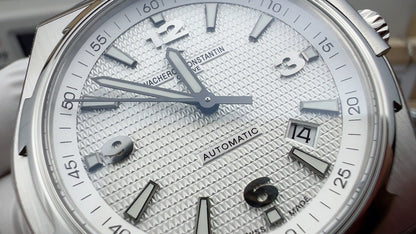 Overseas Silver Textured Dial Watch