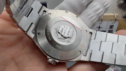 Overseas Silver Textured Dial Watch