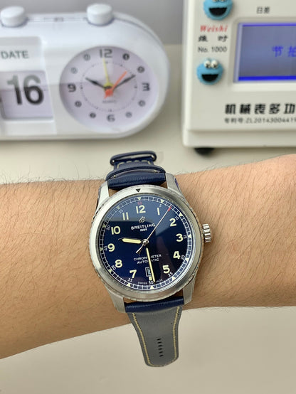 Aviator 8 Automatic