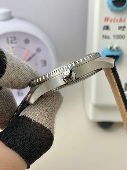 Aviator 8 Automatic