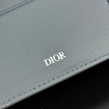 Gravity Bifold