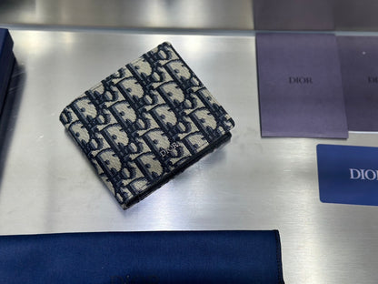 Oblique Jacquard Bifold