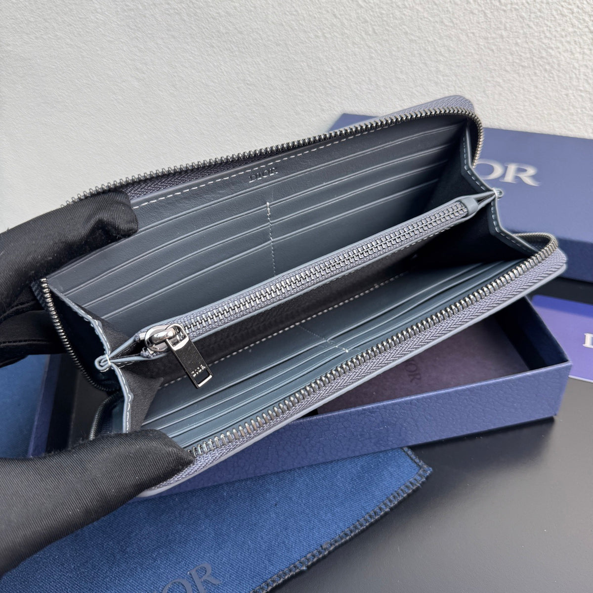 CD Icon Zipped Long